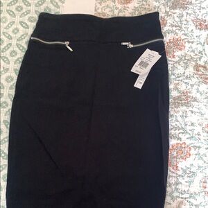 Black Zippered Women's Skirt